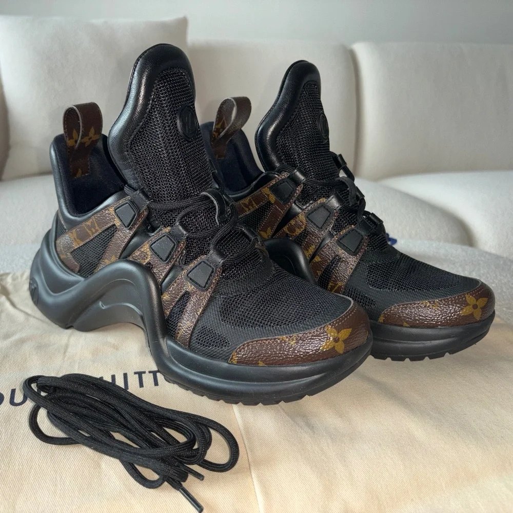 Louis Vuitton Sneakers Black/Monogram Size 36 1/2 - Picture 2 of 9